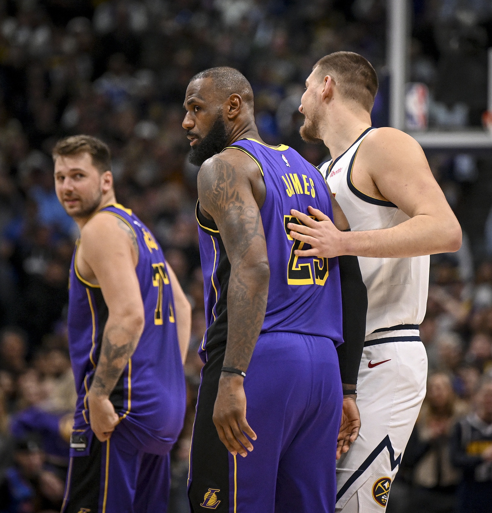 篮球直播-詹姆斯之后谁来搭档东契奇？浓眉二进宫？约基奇字母哥前往湖人？